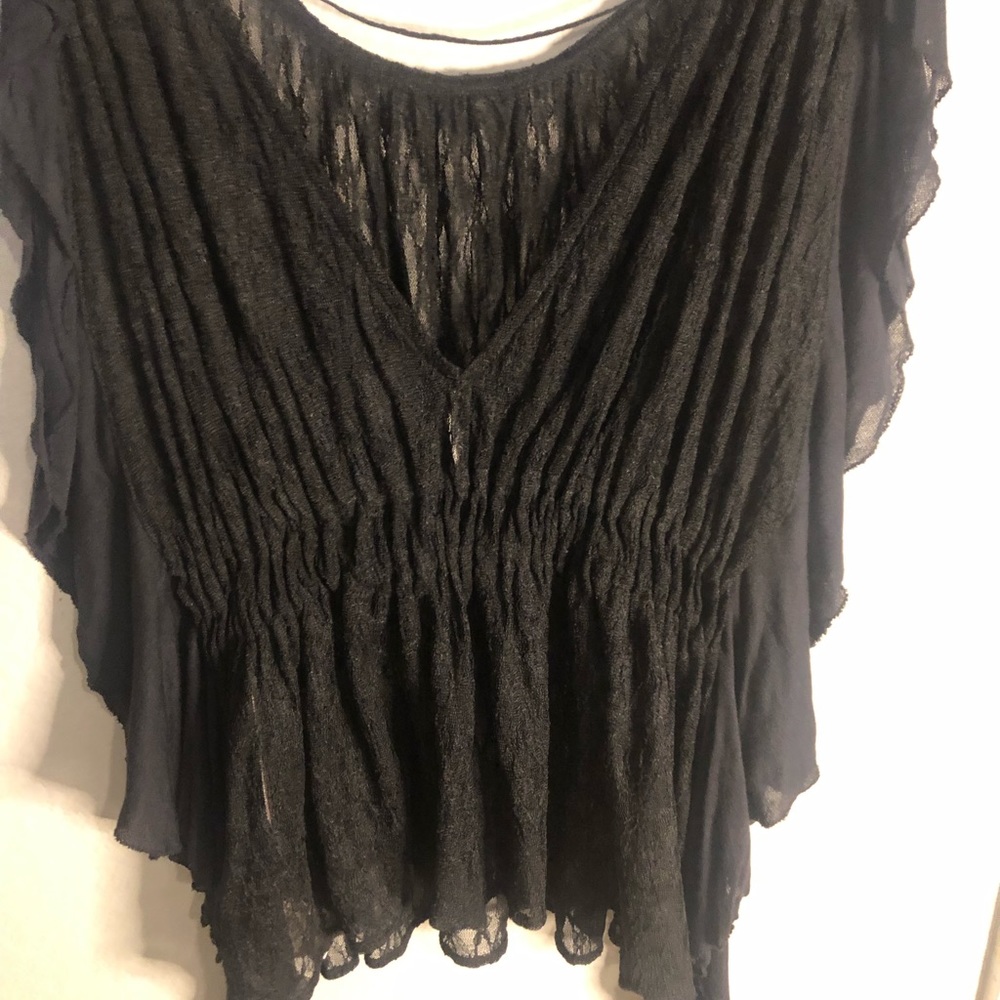 XS free people lace top. - Picture 6 of 9